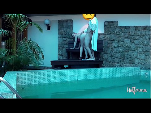 ❤️ Bos menjemput pembantu rumah ke kolam, tetapi tidak dapat menahan panas ❌ Video lucah pada ms.kiss-x-max.ru